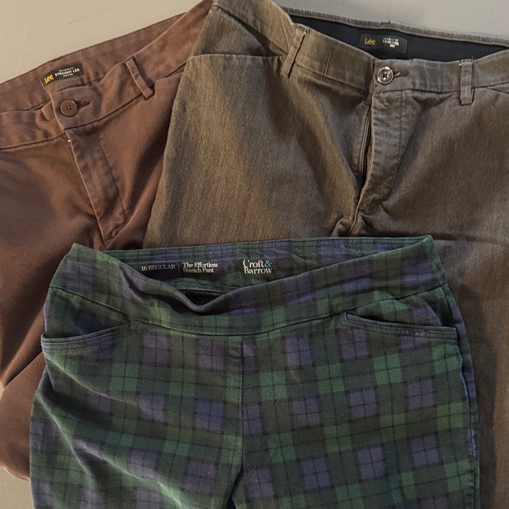 Lot of women’s size 14/16 pants